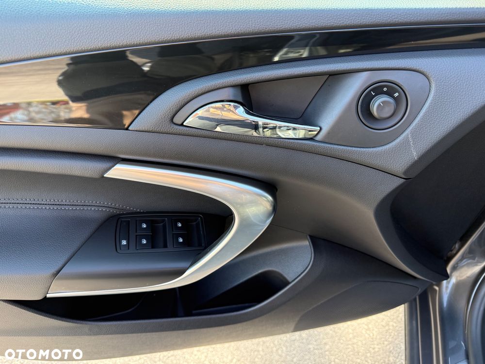 Opel Insignia 2.0 Turbo Automatik - 10