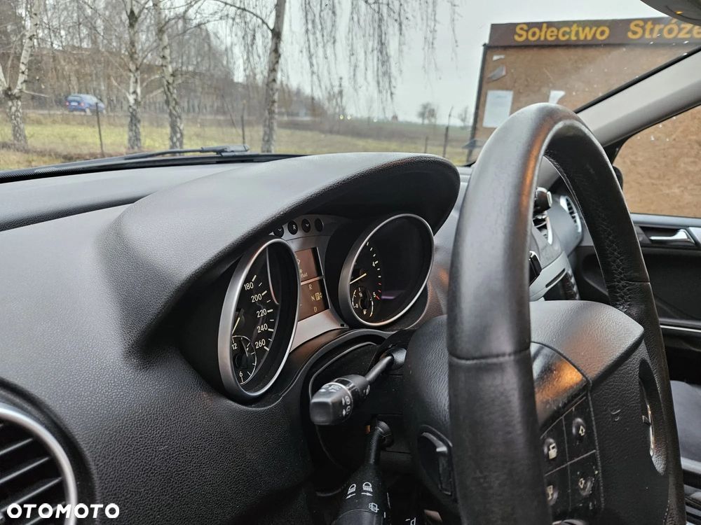 Mercedes-Benz ML - 28