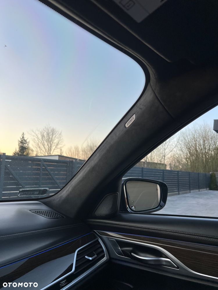 BMW Seria 7 750d xDrive sport - 26