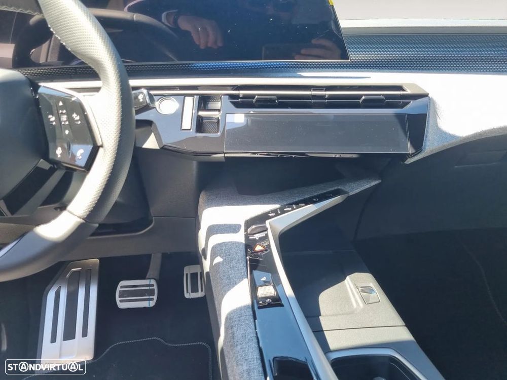 Peugeot E-3008 73 kWh GT - 11