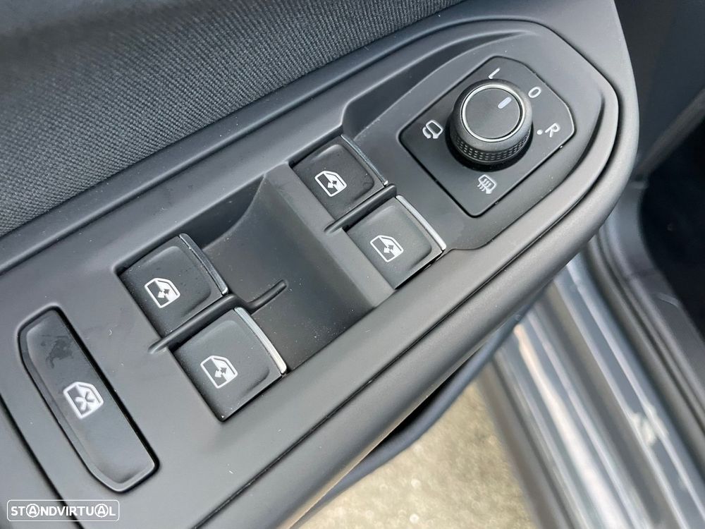 VW Golf 1.4 TSI GTE DSG - 38