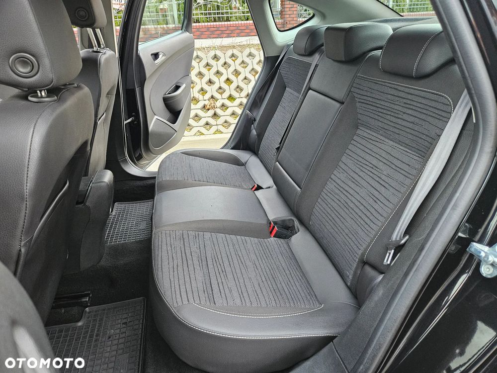 Opel Astra 1.4 T EU6 - 23