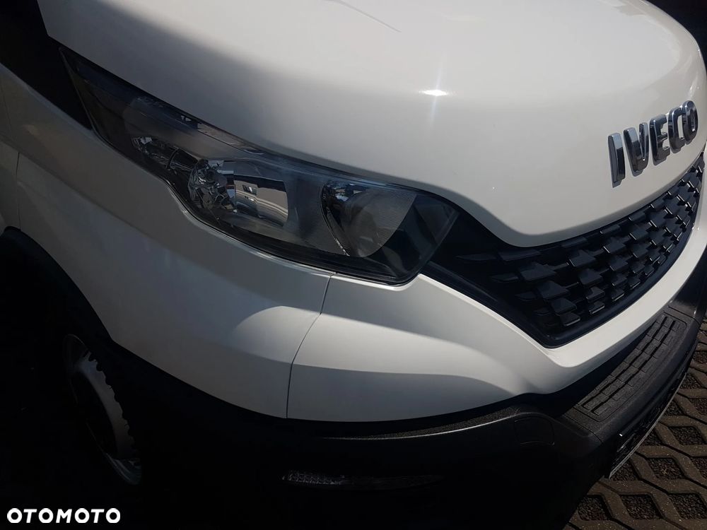 Iveco DAILY KONTENER NISKOPODŁOGOWY 4,44x2,23x2,42 SKLEP BAR FOODTRUCK KAMPER KLIMA KONIOWÓZ 35S14 - 32