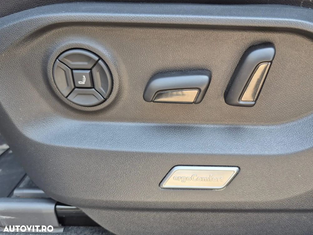 Volkswagen Touareg V6 TDI 4MOTION R-Line - 14