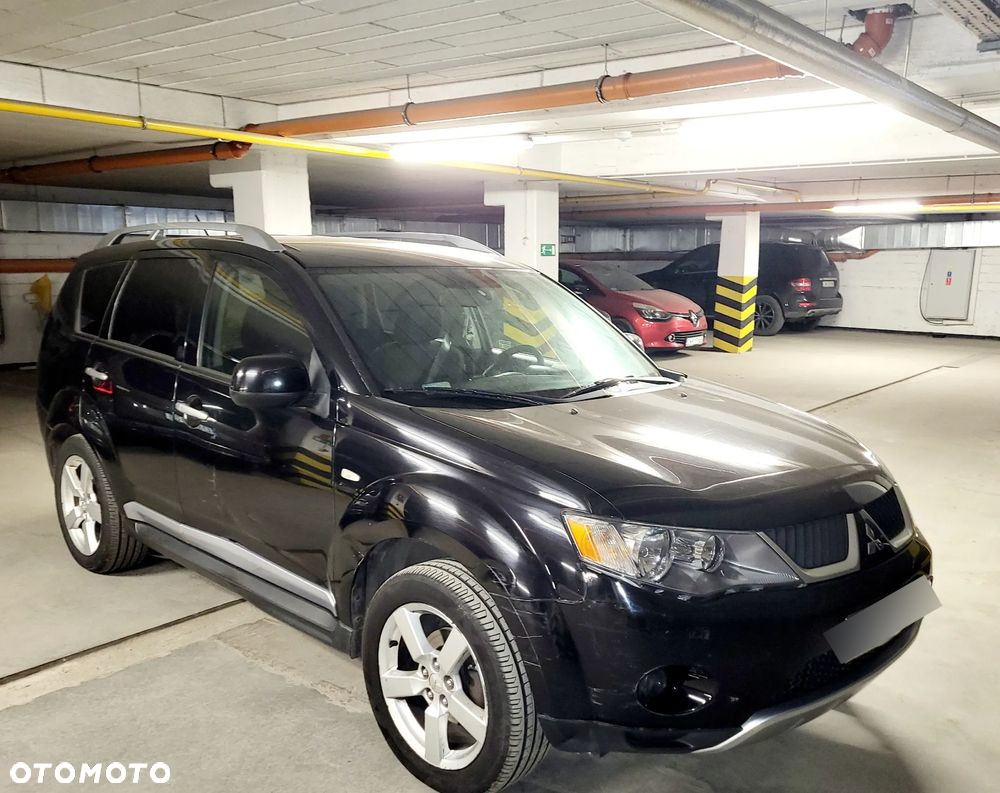 Mitsubishi Outlander 2.0 DID Intense + - 3