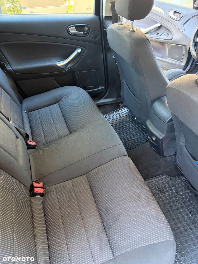 Ford Mondeo 2.0 TDCi Titanium - 11