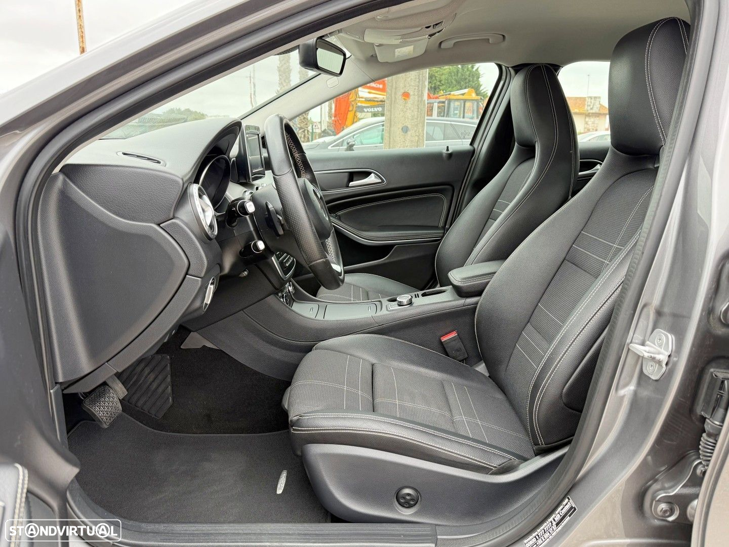 Mercedes-Benz GLA 220 CDI 7G-DCT Urban - 10