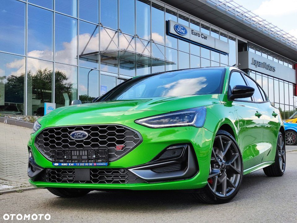 Ford Focus - 33