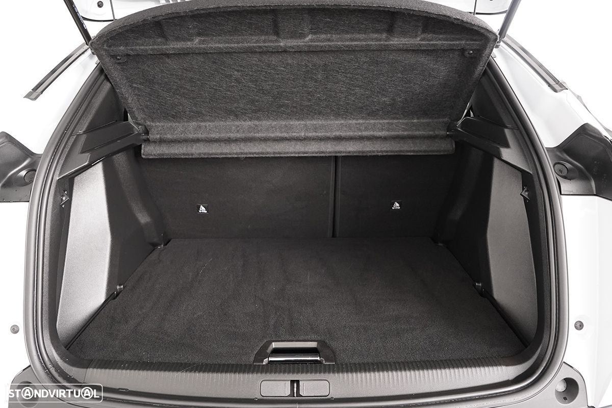 Peugeot 2008 1.2 PureTech Allure - 24