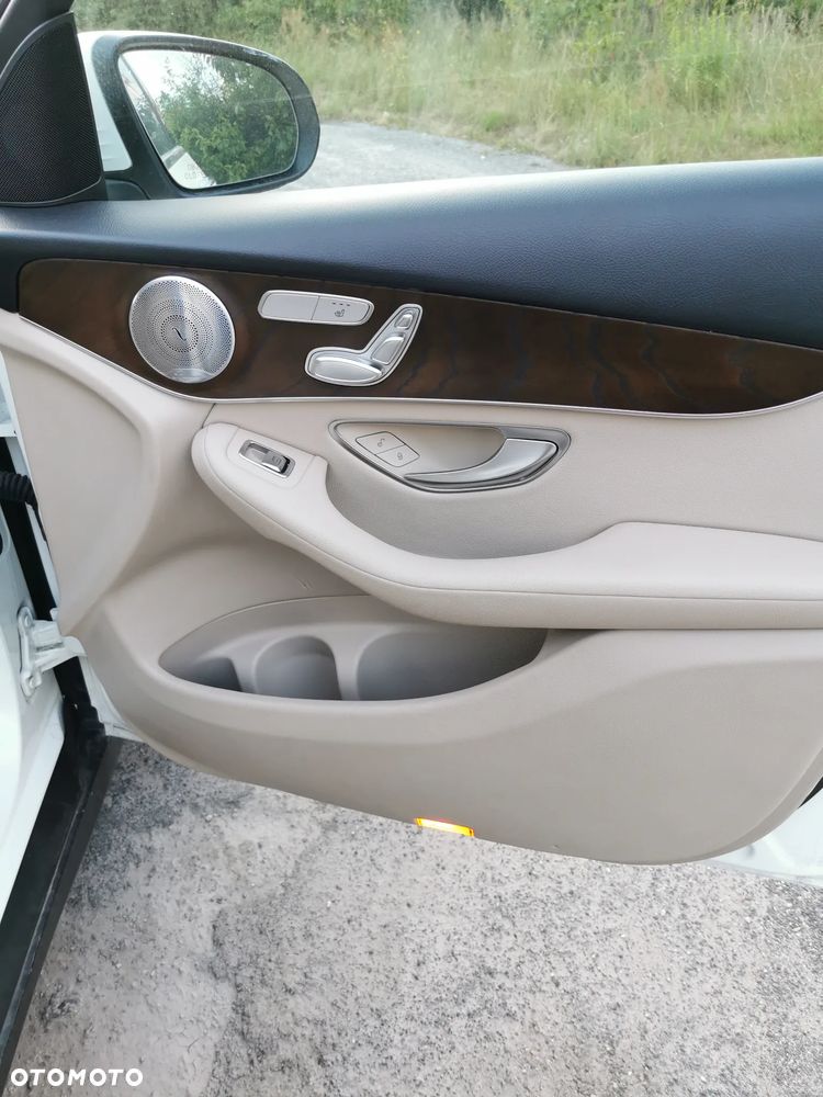 Mercedes-Benz GLC - 29