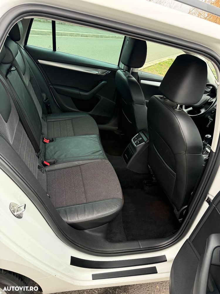 Skoda Octavia Combi 1.8 TSI (Green tec) Style - 11