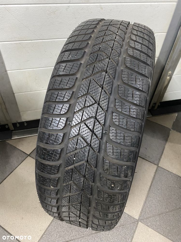 Opony Zimowe Pirelli Sottozero 3 Winter Run Flat  225/45 R19 96V 4szt - 1