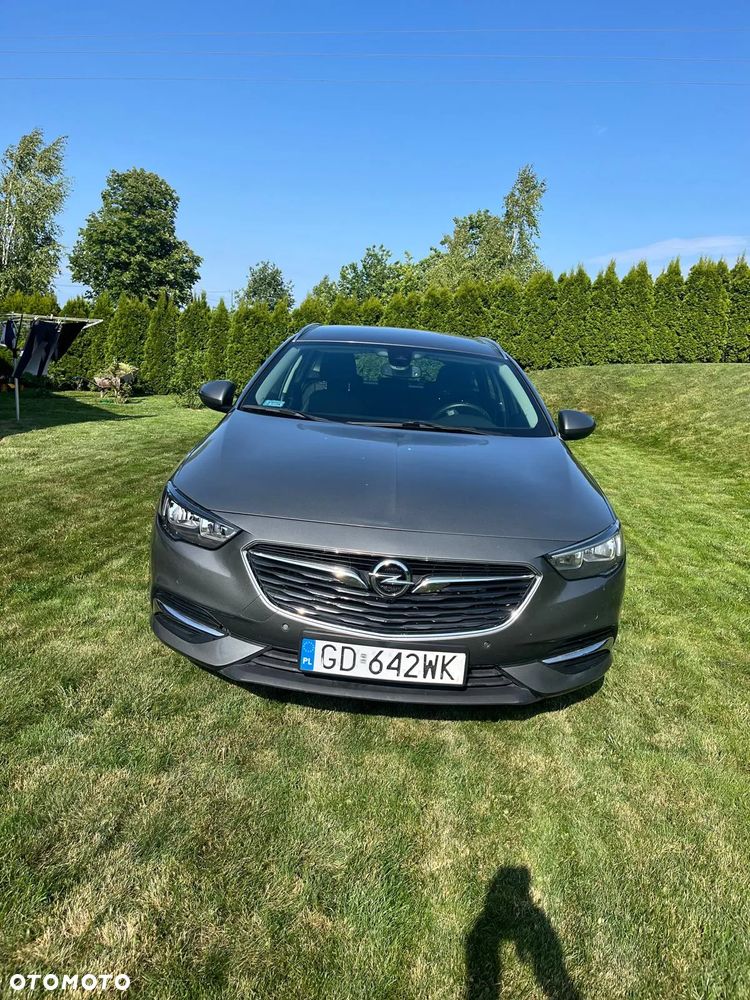 Opel Insignia ver-2-0-cdti-sports-tourer-automatik - 1