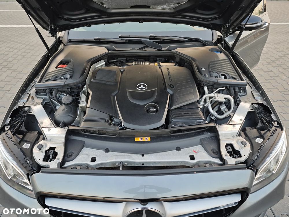 Mercedes-Benz Klasa E 400 d 4Matic T 9G-TRONIC AMG Line - 21