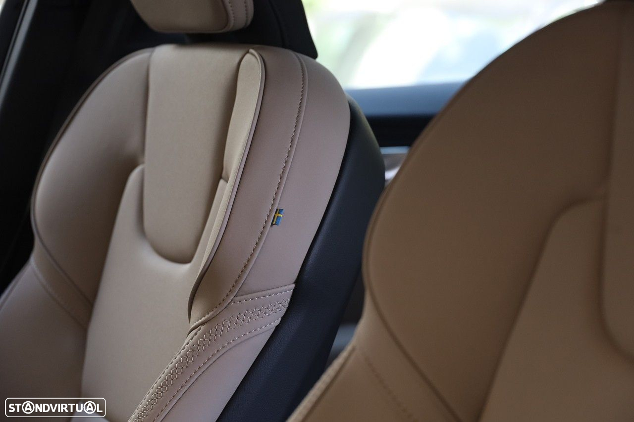 Volvo XC 60 2.0 T6 PHEV Plus Bright AWD - 11