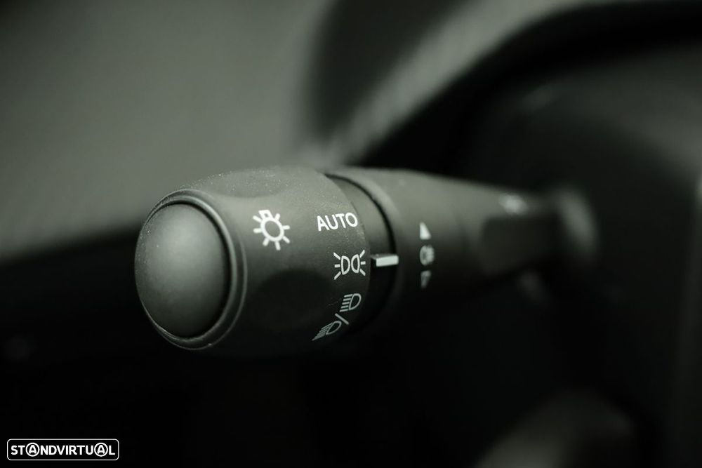 Peugeot 208 1.2 PureTech Style - 17