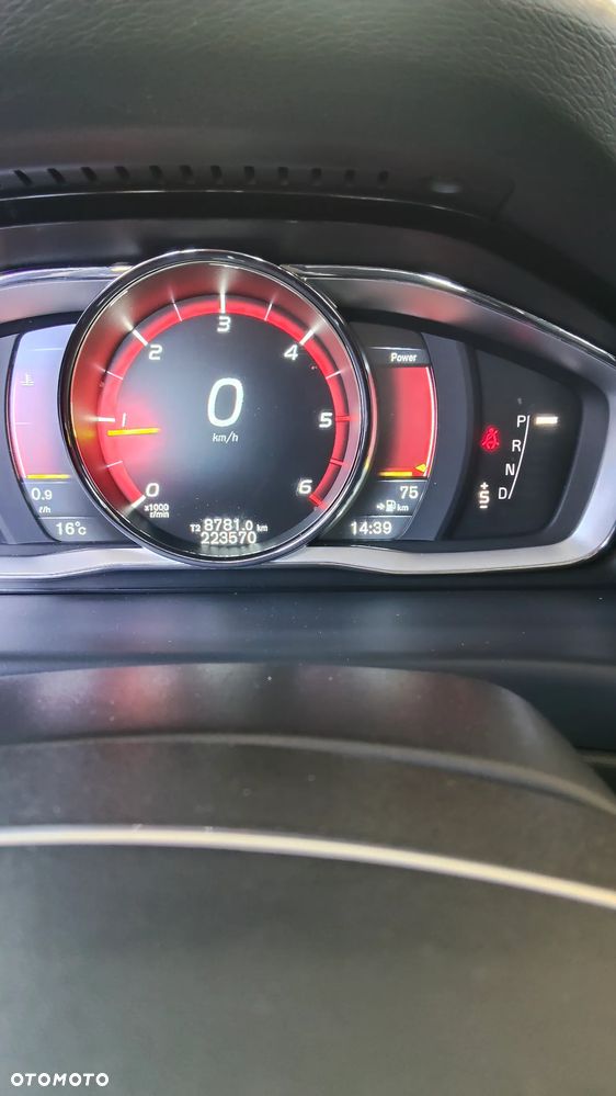 Volvo V70 D2 Geartronic Powershift Momentum - 27