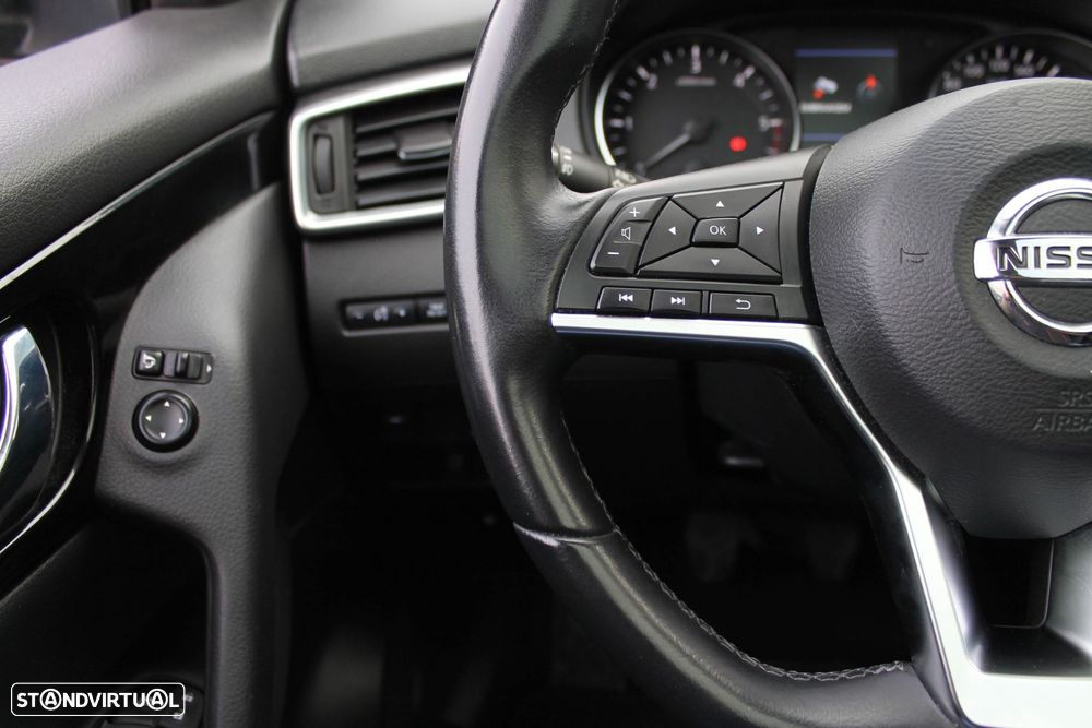 Nissan Qashqai 1.5 dCi N-Connecta J18+Led - 12