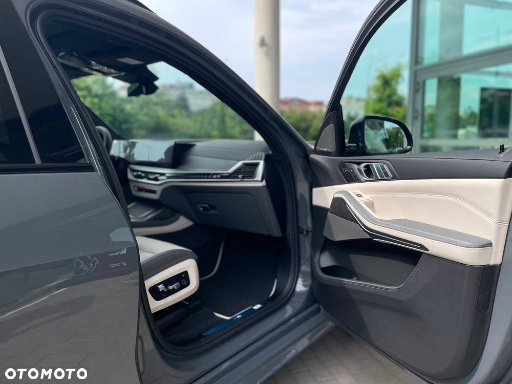BMW X7 - 35