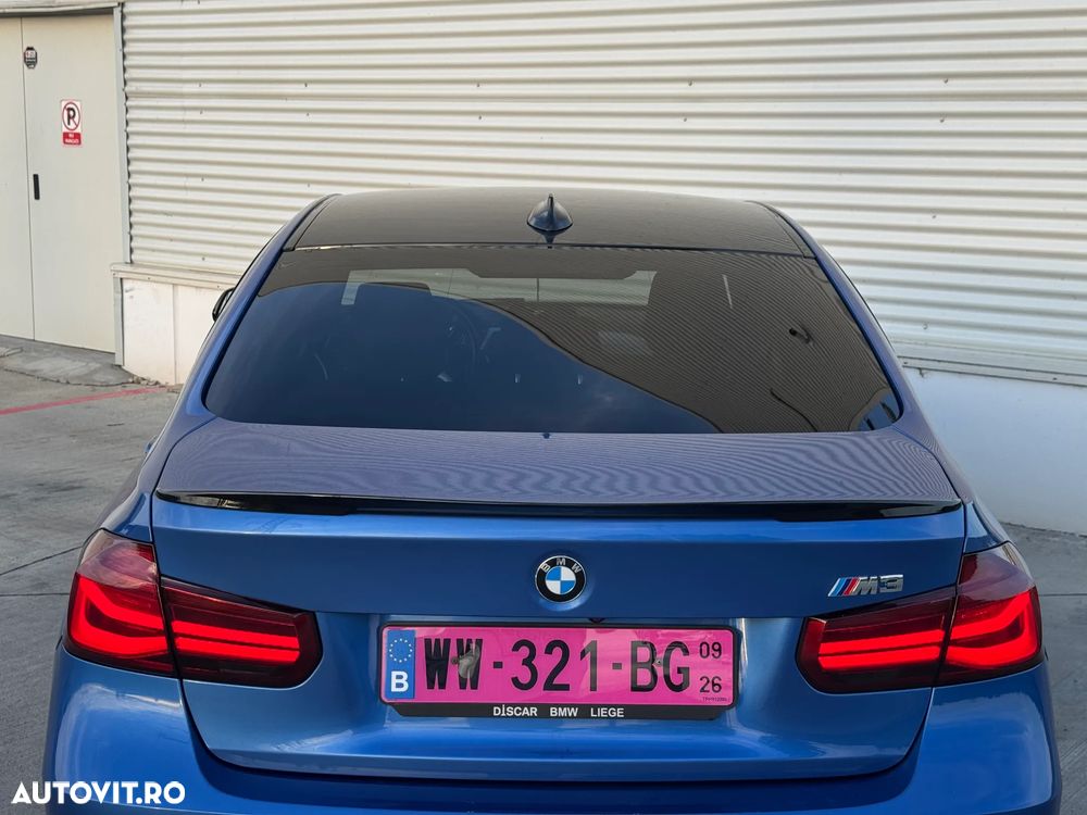 BMW Seria 3 318d M Sport Shadow - 34