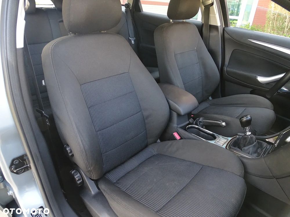 Ford Mondeo 2.0 TDCi Ghia X - 19