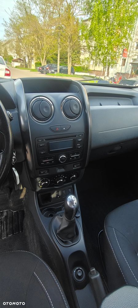 Dacia Duster 1.6 SCe Laureate S&S - 21
