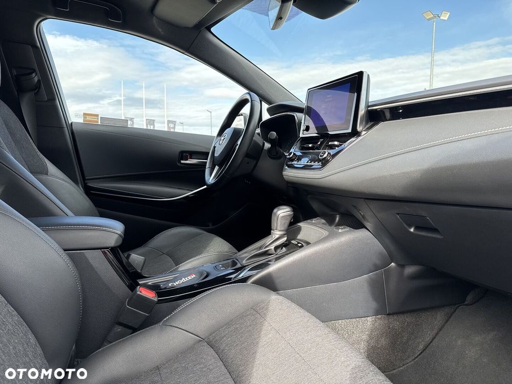 Toyota Corolla - 10