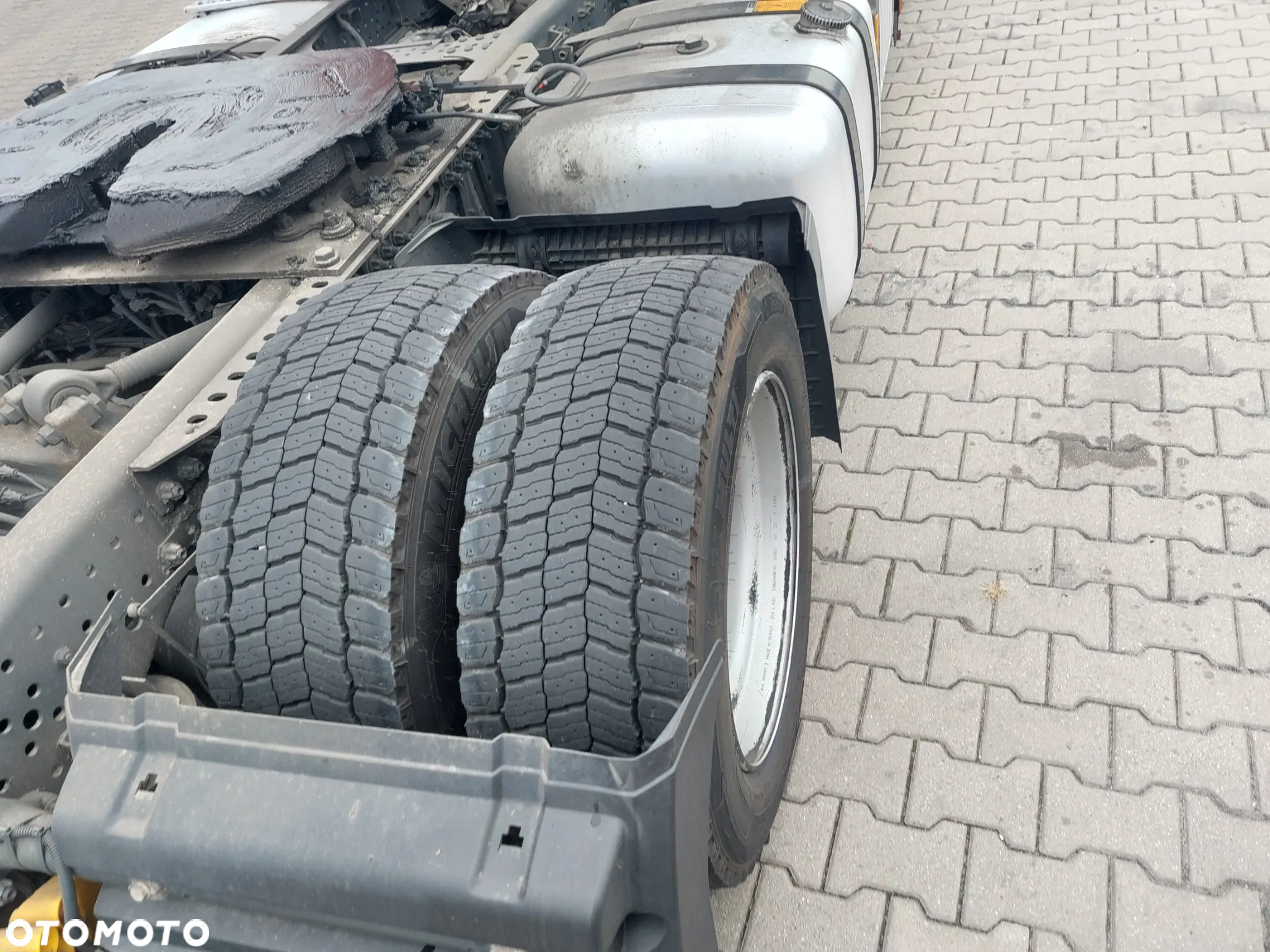 Mercedes-Benz Actros - 10