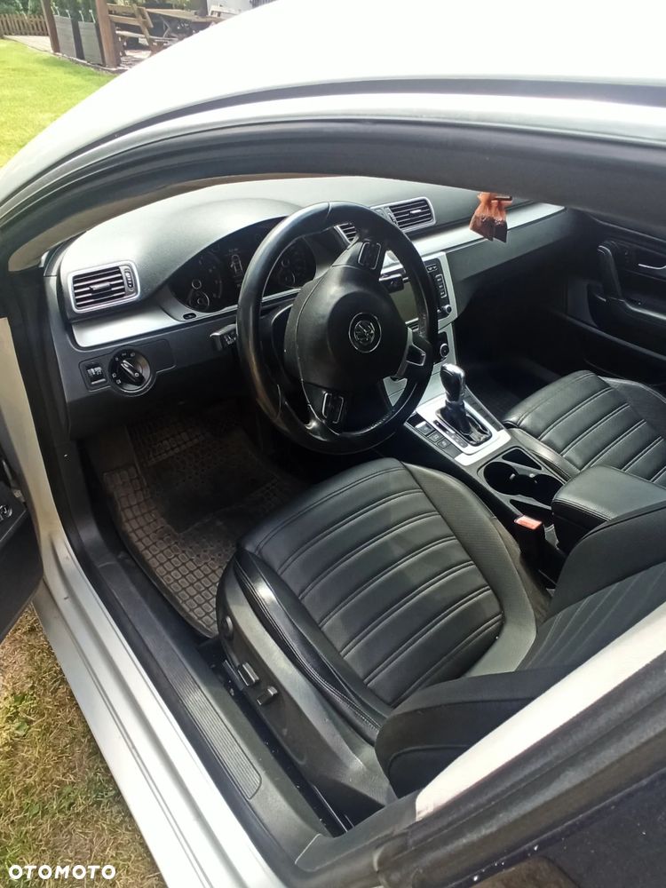 Volkswagen Passat - 2