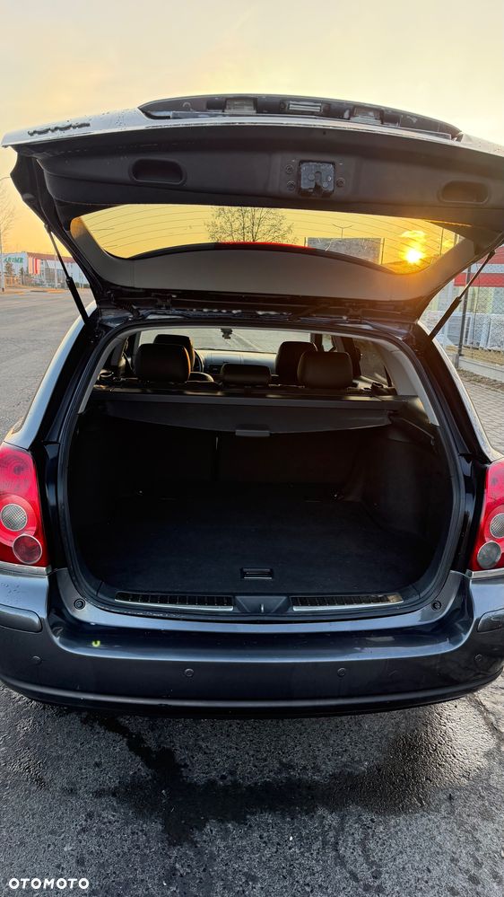 Toyota Avensis 2.0 VVT-i Sol - 7