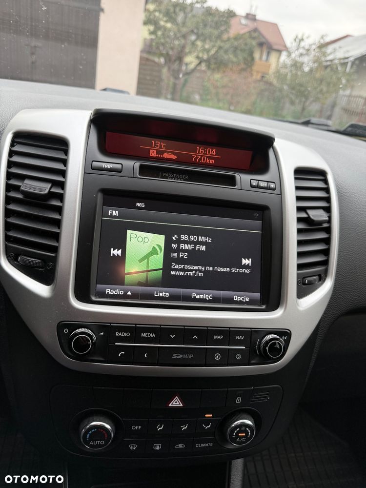 Kia Venga - 17