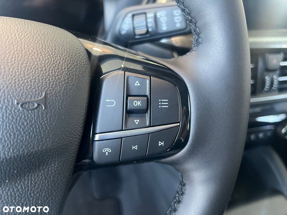 Ford Kuga - 11