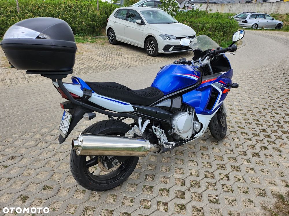 Suzuki GSX - 3
