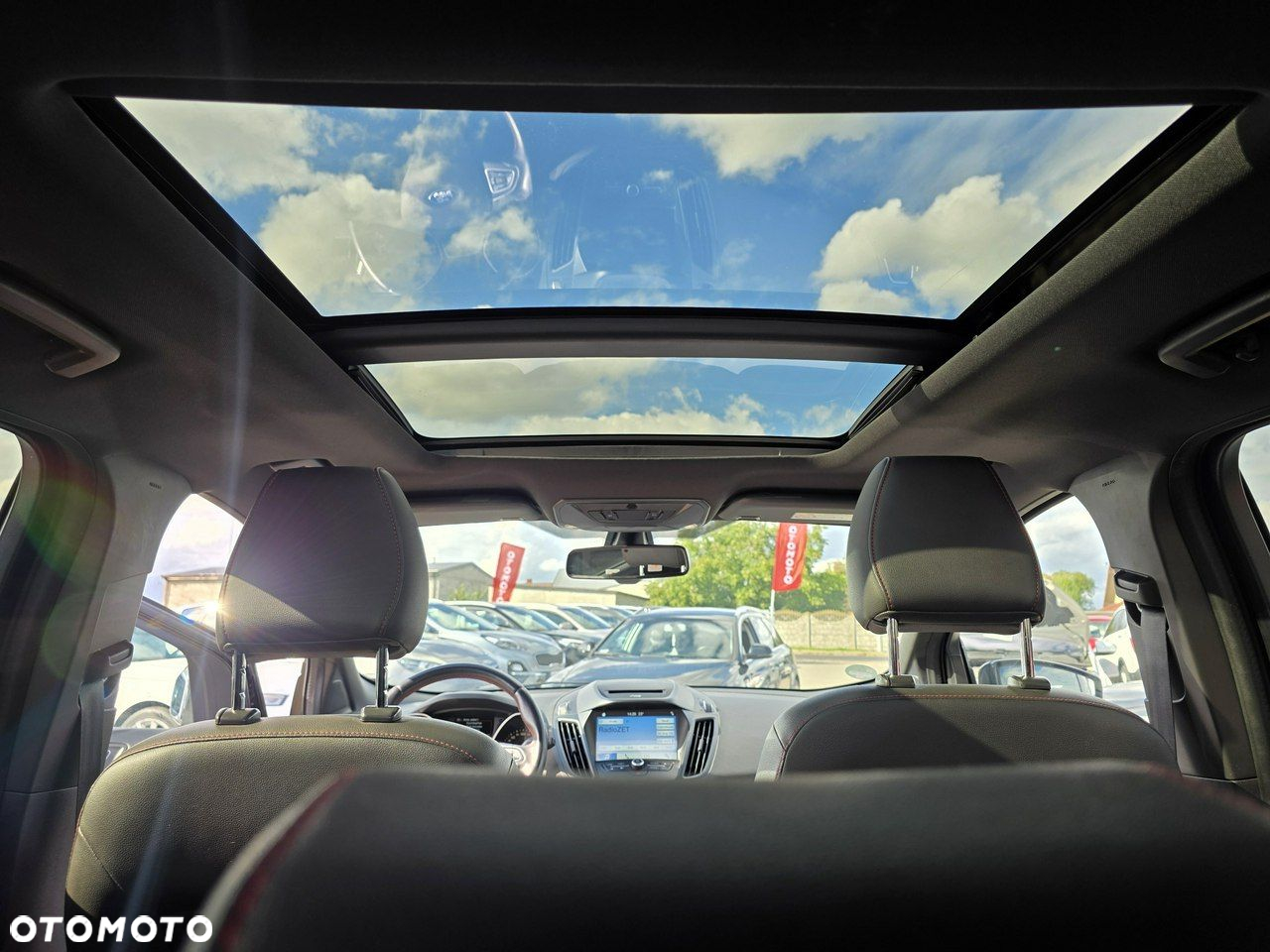 Ford Kuga 1.5 EcoBoost 2x4 ST-Line - 2