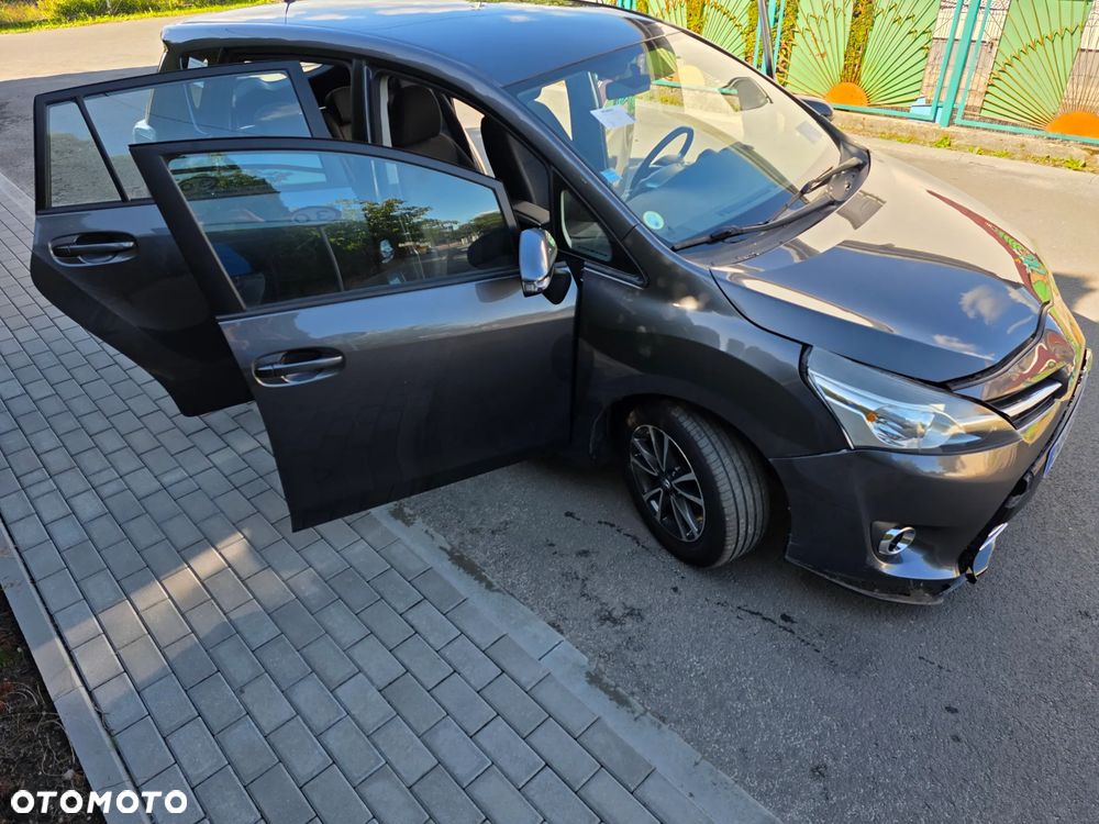 Toyota Verso 1.6 D-4D 5-Sitzer Start/Stop Life - 16