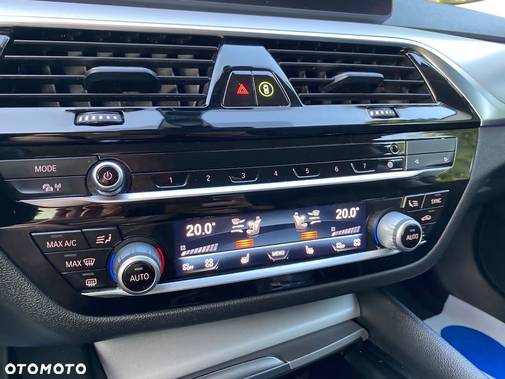 BMW Seria 5 520d Touring - 28