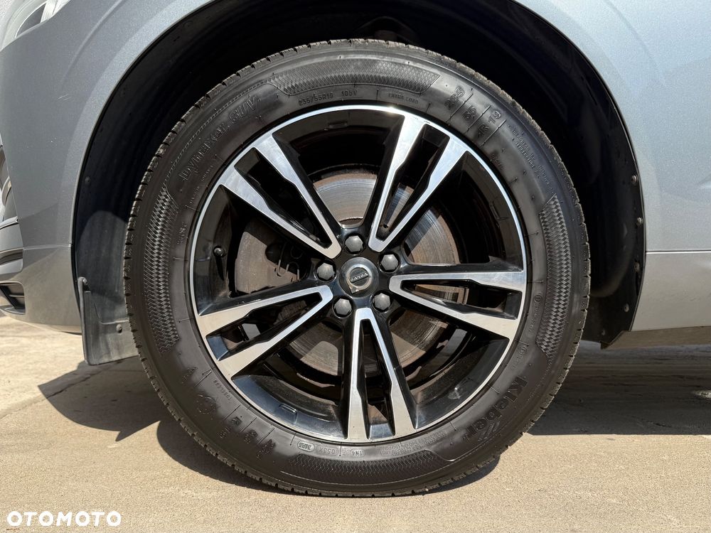 Volvo XC 60 B4 D AWD Momentum Pro - 26