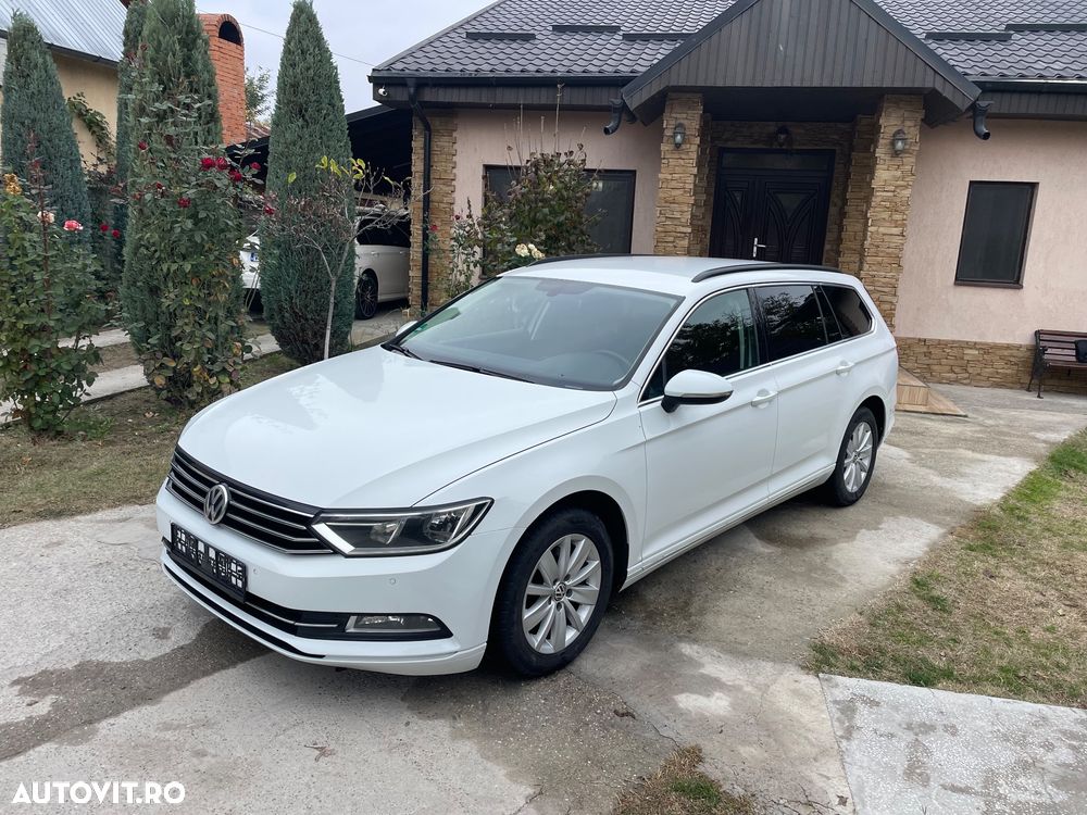 Volkswagen Passat - 1