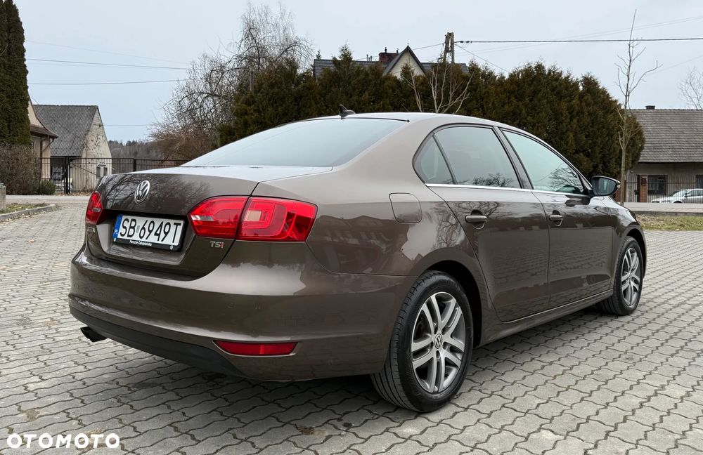 Volkswagen Jetta 1.4 TSI Highline Perfectline DSG - 11
