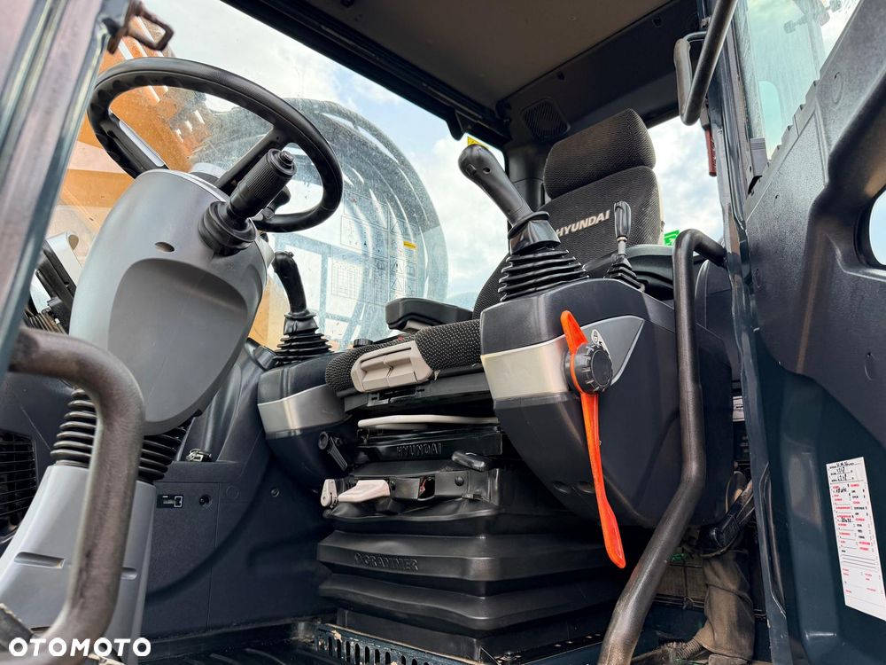 Hyundai HW140 - 11