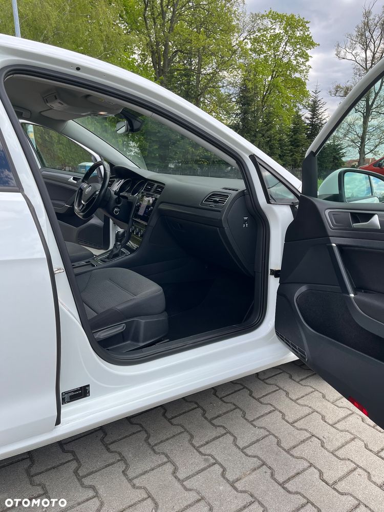 Volkswagen Golf - 17