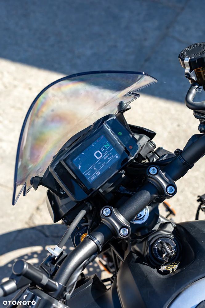 Yamaha MT - 8