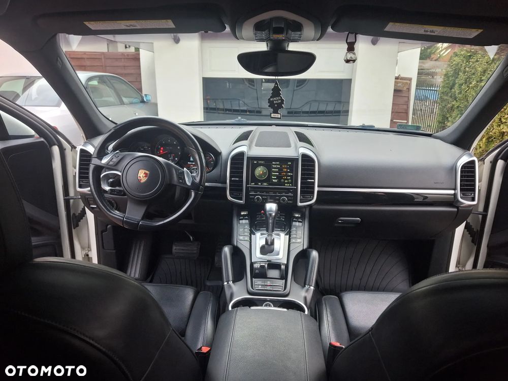 Porsche Cayenne Platinum Edition - 9