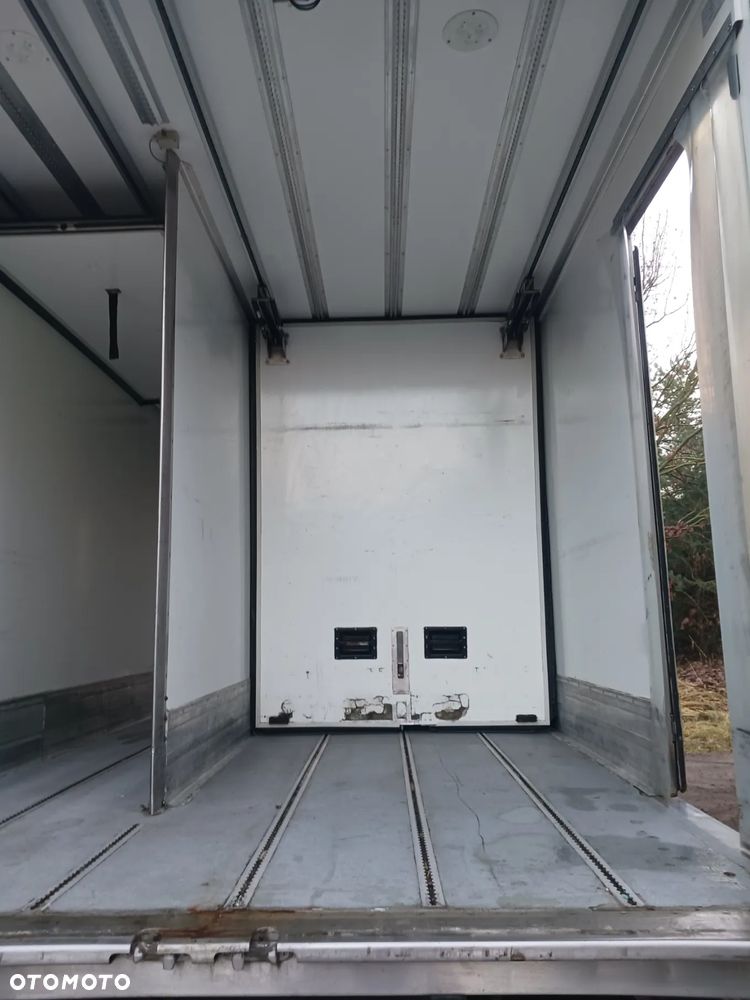 Iveco EUROCARGO 80EL16 E6 2015r KLIMA SALON Izoterma Chłodnia Mroźnia agregat 230V Winda - 39