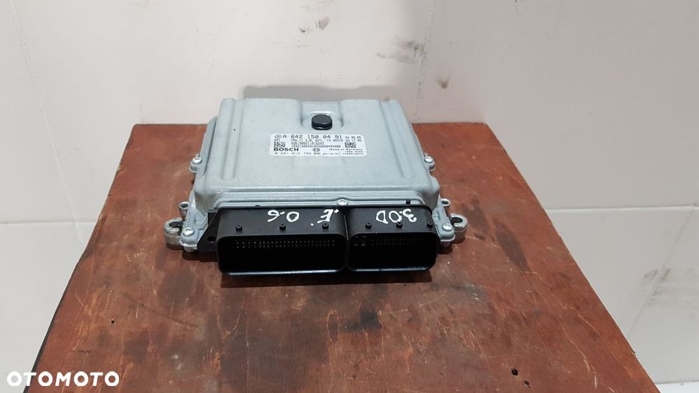 KOMPUTER SILNIKA MERCEDES W211 3.0 CDI A6421500491 - 1