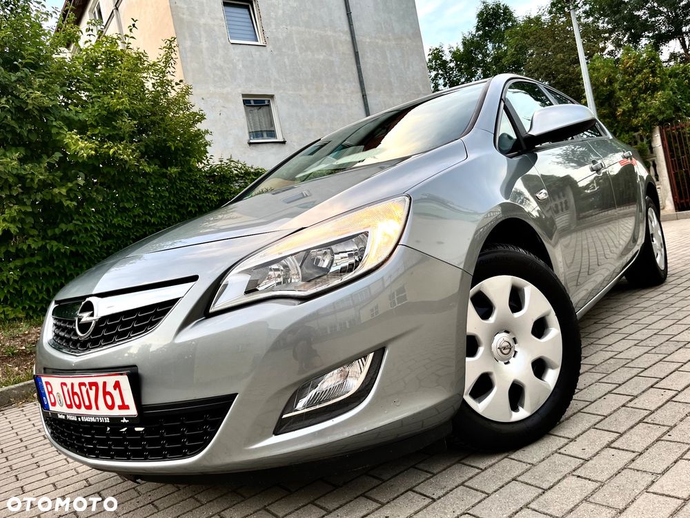 Opel Astra 1.6 Design Edition - 2