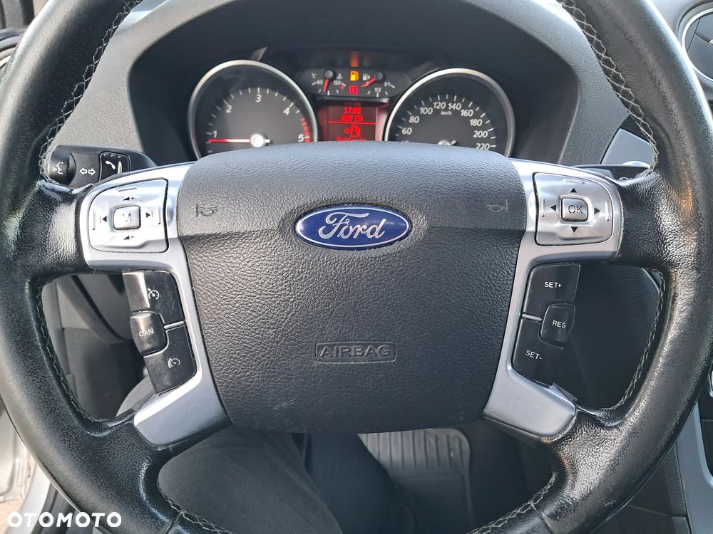 Ford Mondeo 2.0 TDCi Titanium - 25