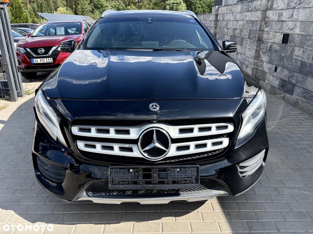 Mercedes-Benz GLA 250 4-Matic - 11