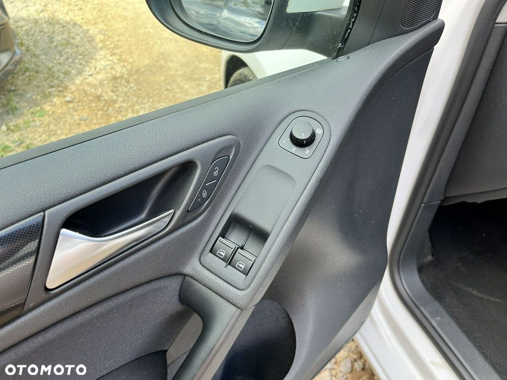 Volkswagen Golf - 19