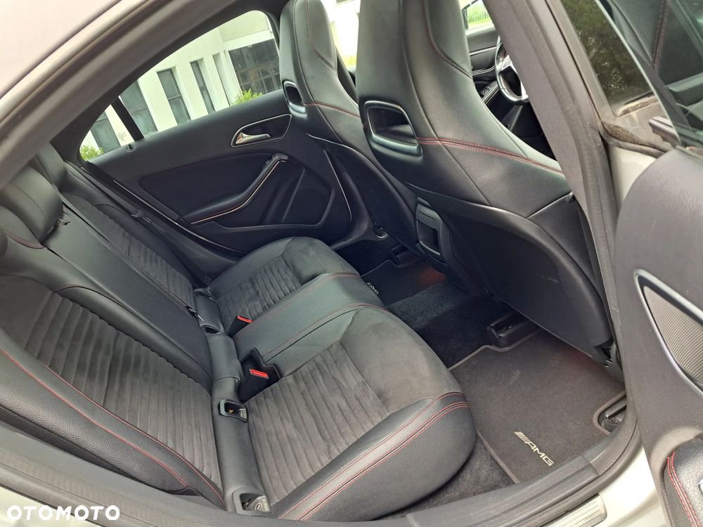 Mercedes-Benz CLA 220 CDI 7G-DCT AMG Line - 27